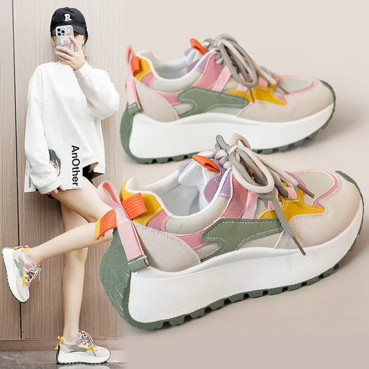 Zapatillas de zapatillas 2025 Summer Running Sports Altura de fondo espeso Aumento de zapatos casuales transpirables Mujer Zapatos de Mujer