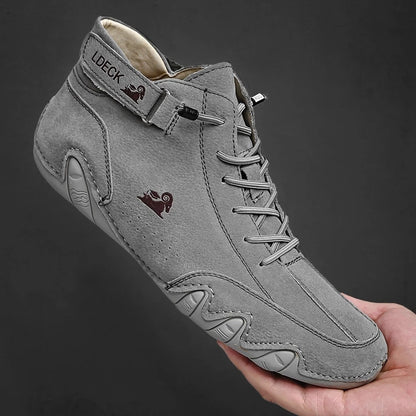 Men Sneakers casuais 2023 Novo em botas de tornozelo Lace up Sapatos de machos moda mocas de alta qualidade homens de luxo calçados mocasines