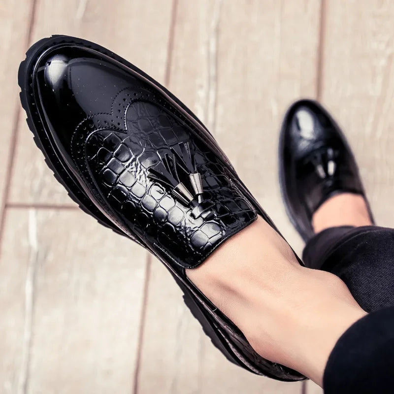 New Fashion Men's Dress Shoes Breathable Comfortable Leather Loafers Vintage Business Social Oxfords Zapatos De Vestir Hombre