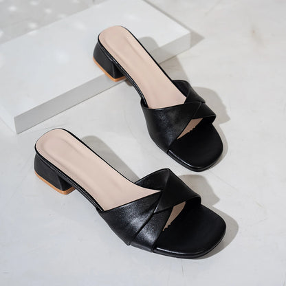 2025 Summer New Fashion Open Toe Solid Color Simple Leather Surface Versatile Candy Color Large Slippers Square Heel Shoes Women
