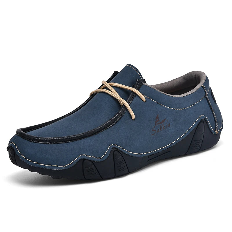 Nuove 2024 Scarpe da uomo casual in pelle fatte a mano in pelle Sneaker man per le scarpe da top bassa traspirabili con le scarpe piazzate con una taglia più dimensioni