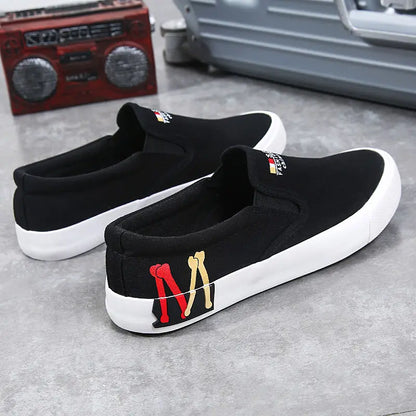 2023 Nya dukskor Män sommarklassiska loafers män casual skor andas lata promenader platta män skor sneakers plus storlek 47