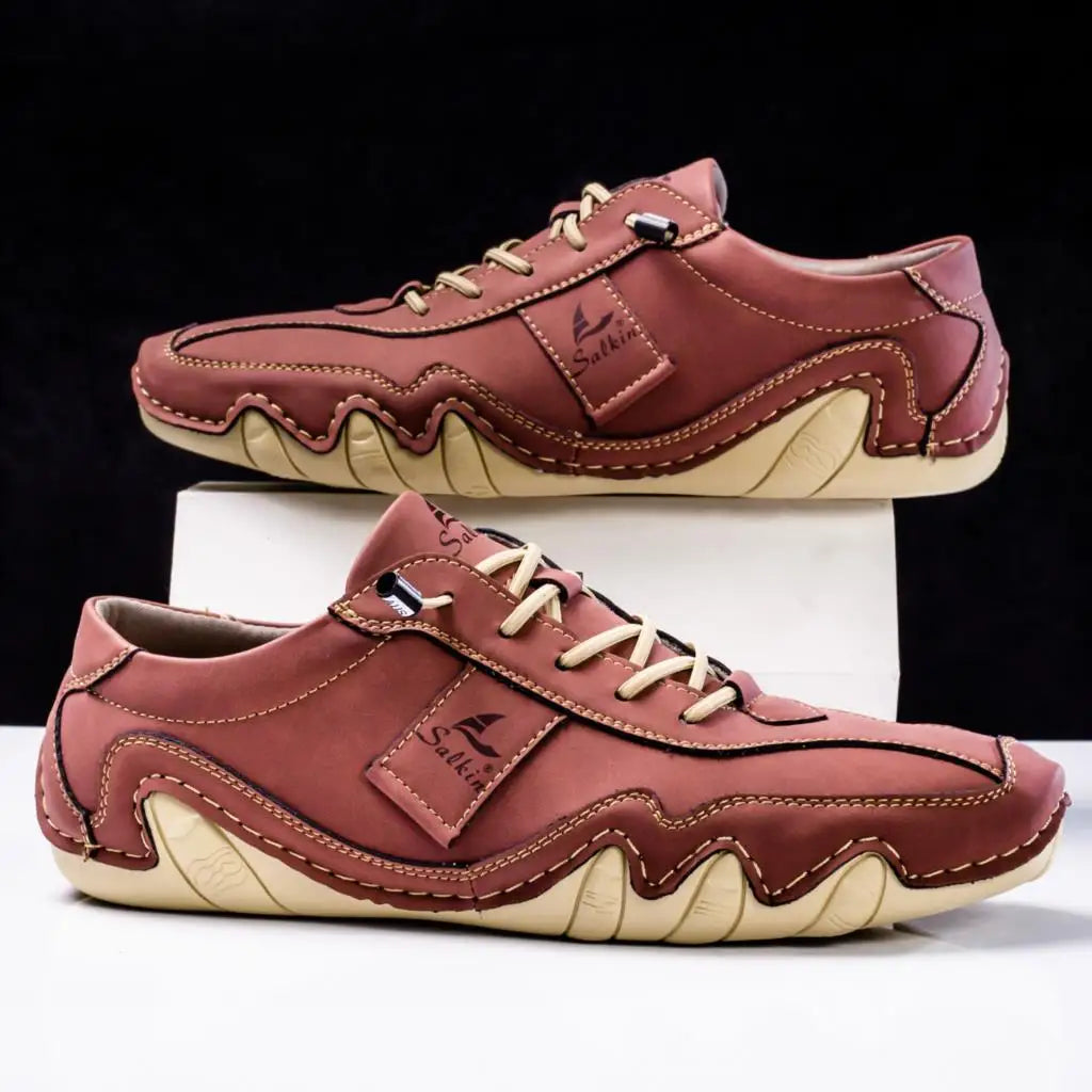 Nouveau 2024 printemps à la main les chaussures d'hommes décontractés à la main design de mode de mode Homme de boucles à plat respirants chaussures de conduite