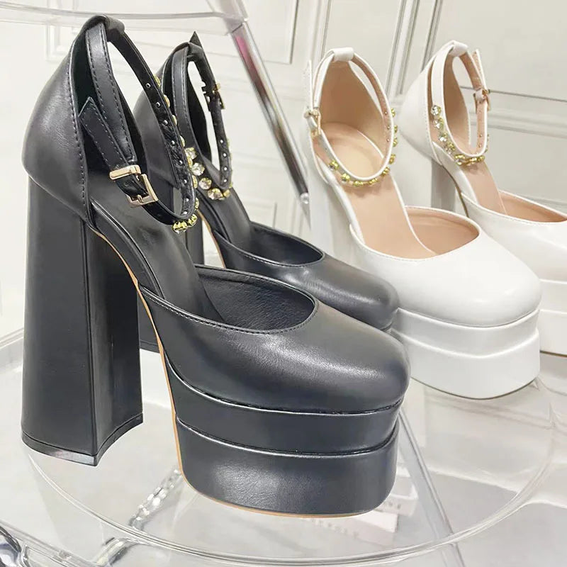 Nuevas bombas de moda Bombas retro Mary Janes Sandalias Sandalias de la plataforma de primavera Partido Boda Basúa Mujer Big tamaño