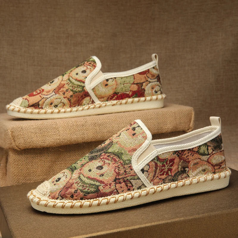 2025 Hot Men Loafers Fashion Embroidered Flat Shoes Moccasin Men Summer Casual Slip On Shoes Men Comfort Canvas Footwear Male