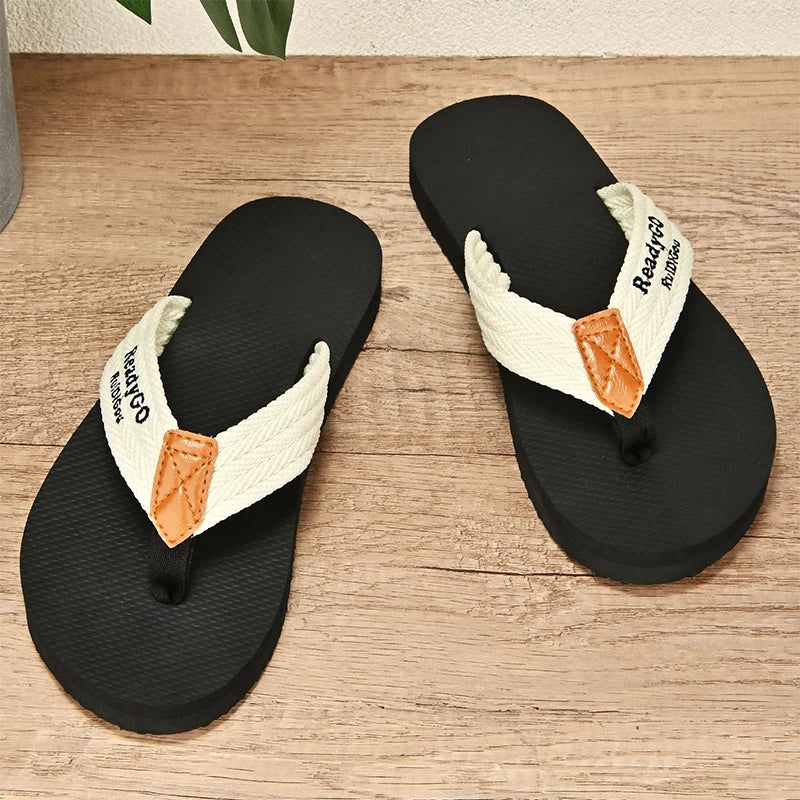 Moški copatci poletni notranji moški čevlji trend lahkih flip flops moški minimalistični modni počitniški priložnostni plaži copati