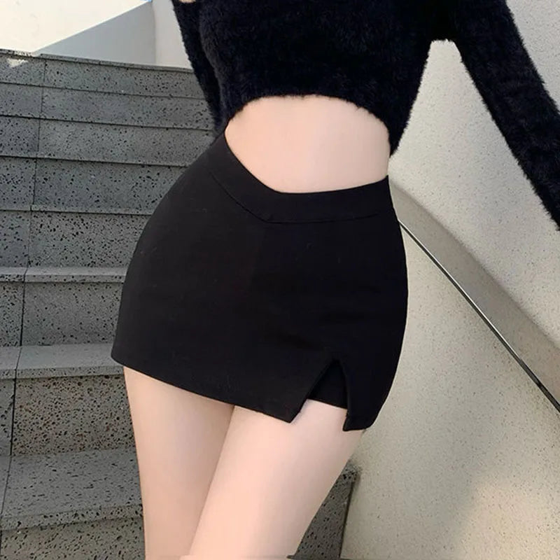 Black Split Mini kjolar kvinnor sommar sexig klubb hög midja slits kjol streetwear koreansk fest mode oregelbundna smala en linjekjol