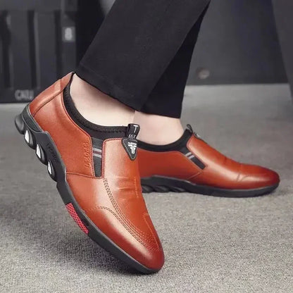 Chaussures en cuir décontractées pour hommes printemps 2025 Chaussures masculines confortables Silp sur les chaussures de travail Malus Softs sans glissement