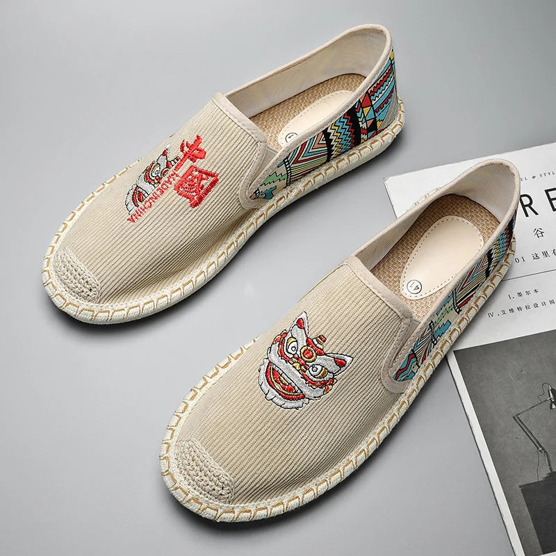 2025 Hot Men Loafers Fashion Embroidered Flat Shoes Moccasin Men Summer Casual Slip On Shoes Men Comfort Canvas Footwear Male