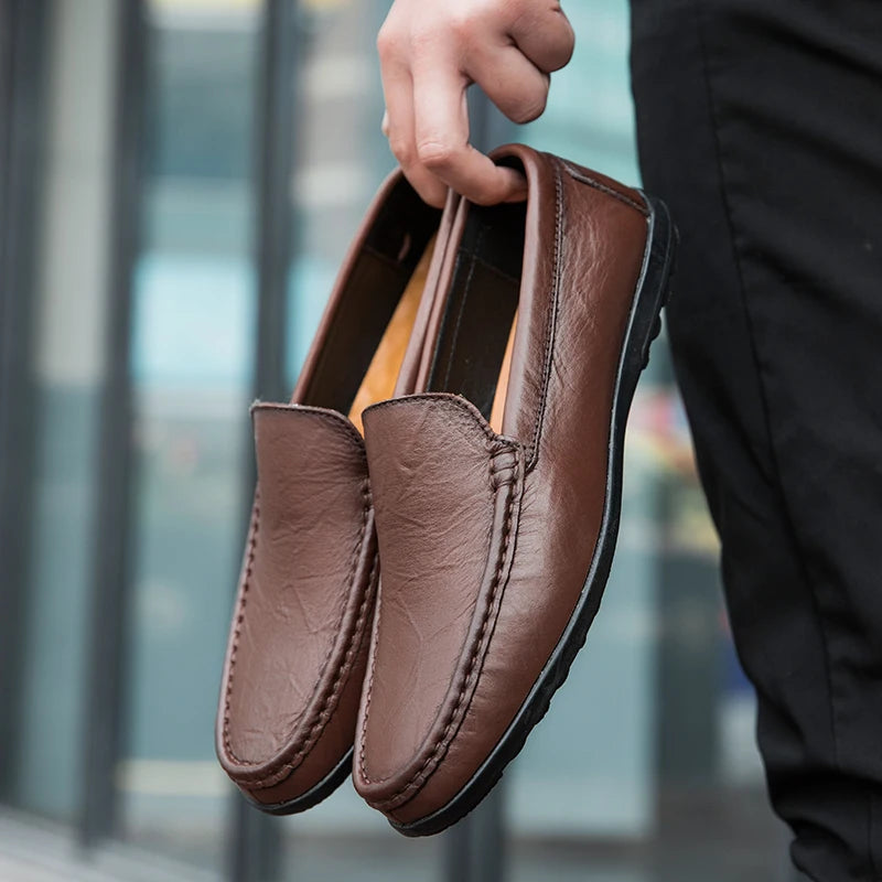 Pravá kožená muži boty příležitostné luxusní značky Men Loafers Italské mokasíny prodyšné skluz na muže, který jezdí boty chaussure homme