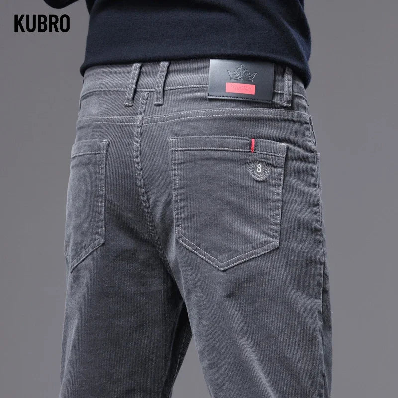 Kubro عالي الجودة Corduroy Fabric رجال الأعمال رجال الأعمال غير الرسمية الخريف النمط الكوري الصغير على التوالي سراويل شحن متعددة الاستخدامات