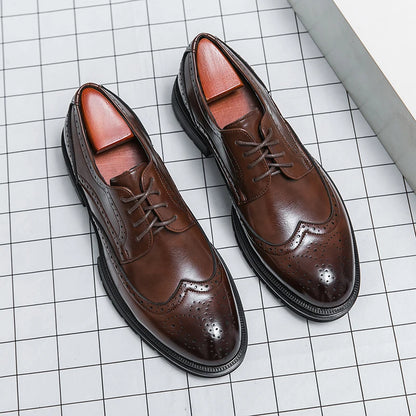 Alta qualidade masculina Sapatos Oxford Sapatos de Moda Bottom Moda Business Designer masculino Sapatos de couro casual brilhante