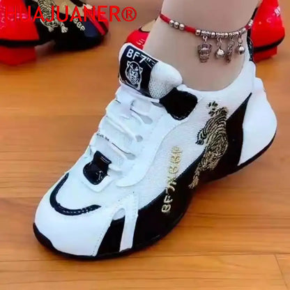 Nieuwe mannen dames sport gunstige tijger borduurwerk ademend low-top rode kleur bijpassende veter sneakers kleine witte schoenen