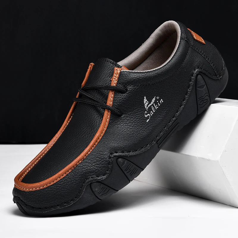 Nuove 2024 Scarpe da uomo casual in pelle fatte a mano in pelle Sneaker man per le scarpe da top bassa traspirabili con le scarpe piazzate con una taglia più dimensioni