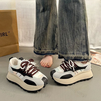 Spring automne Nouveau 2025 Plateformes féminines baskets en maille respirante Chaussures décontractées sans glissement confortables