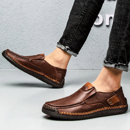 Håndlavede lædermænd sko afslappet komfortable mænd loafers glider på lædersko mænd flads varmt salg Moccasins Walking Shoes Man