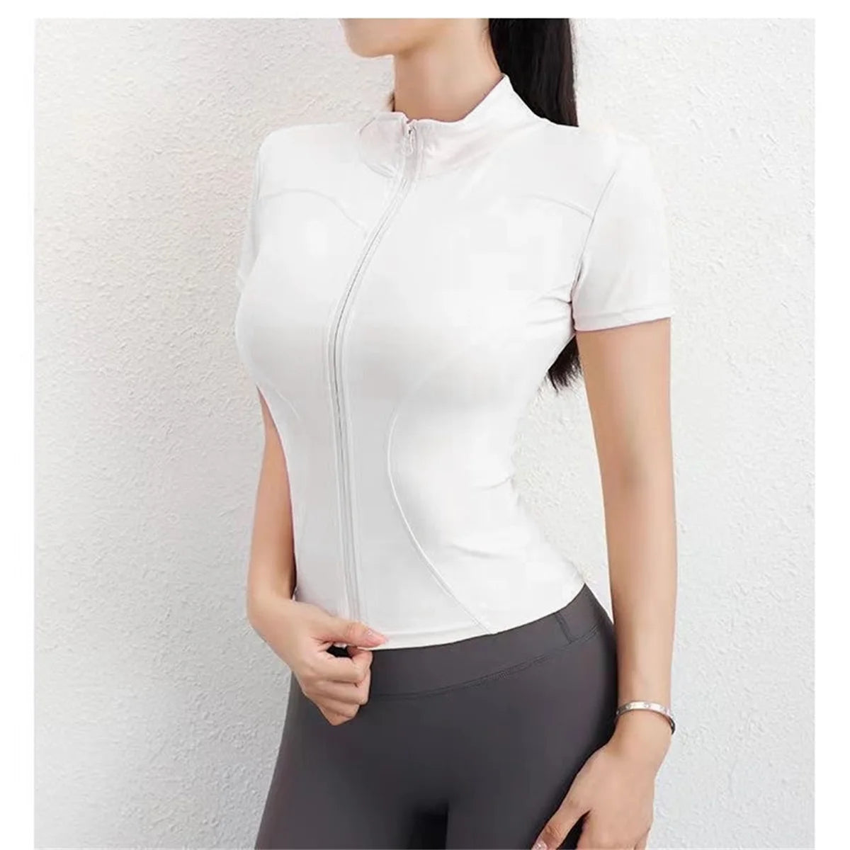 Kvinnor Summer Slim Yoga Tops Stand Collar Full dragkedja Korta ärmar Skjortor Solid träningskläder Gym Lunning Coats Lady Casual