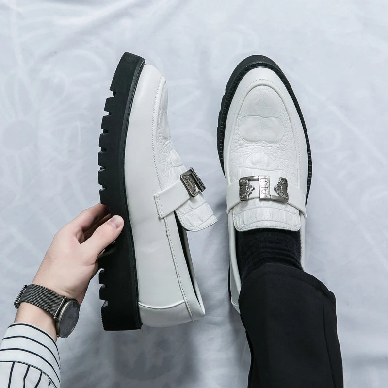 Witte loafers heren feest en zakelijke loafers dik opgeloste mannen kledplatform schoenen comfortabel slip-on mode nieuwe casual schoenen