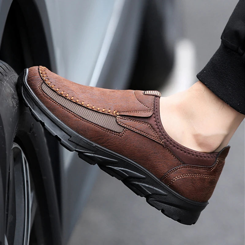 Mænd afslappede sko åndbare loafers sneakers mand komfortable blød sål mokkasiner designer håndlavet retro vandrende sko mænd sko
