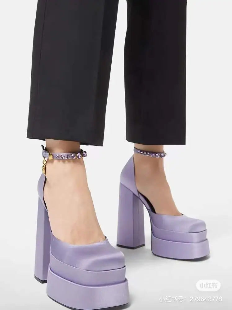 Nuevas bombas de moda Bombas retro Mary Janes Sandalias Sandalias de la plataforma de primavera Partido Boda Basúa Mujer Big tamaño