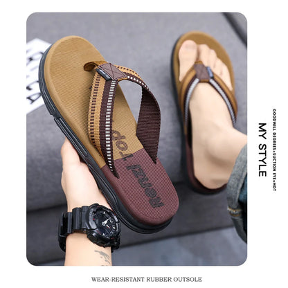 [Lang Yun] Summer Man Flips Flops Brepwant confortable Chaussures de plage confortables Slippées de maison pour hommes