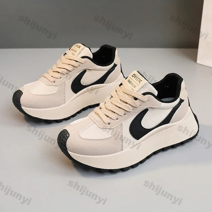 Sneakers de plate-forme à fond épais de la femme Nouveau mélange Nouveau mélange Couleur à lacets Chaussures décontractées femme Round Toe non glissade Vulcanie Sport Chaussures