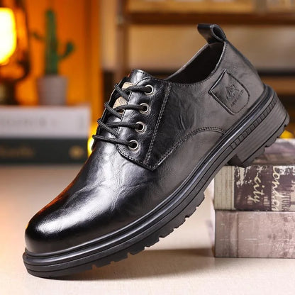 Retro Cow Leather Men's Dress Shoes New Designer Solid Color Platform Shoes Men Fashion Casual Soft-soled Wedding Shoes Male