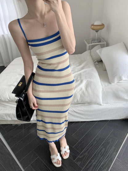 Rochie de camisolă elegantă pentru vara femininului nou fără mâneci slim se potrivește rochii cu dungi la mijloc tricotat