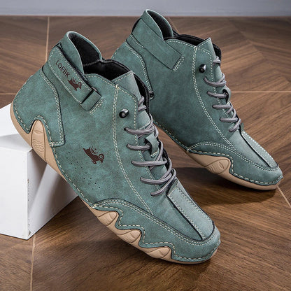 Chaussures décontractées en cuir baskets pour hommes Fashion Outdoor Logles de marche chaussures confortables chaussures de luxe Boots 2024 Nouveau