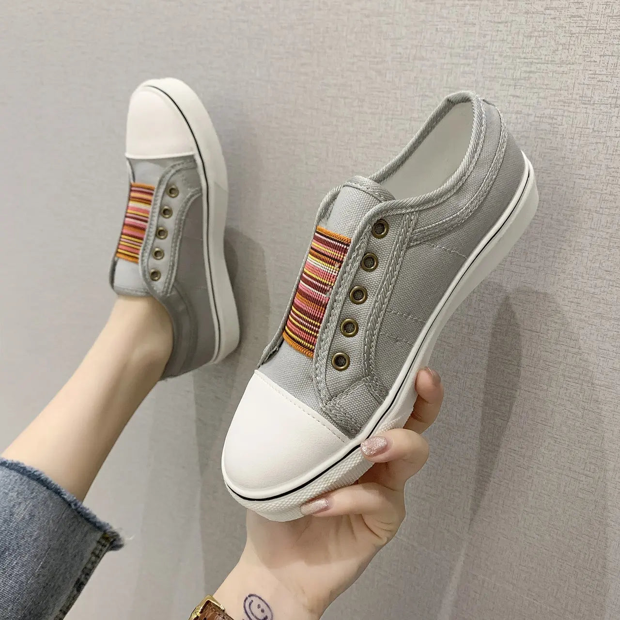 Chaussures plates en toile Femmes bases basses bases décontractées Vulcanize chaussures nouvelles femmes d'été automne baskets dames baskets femmes