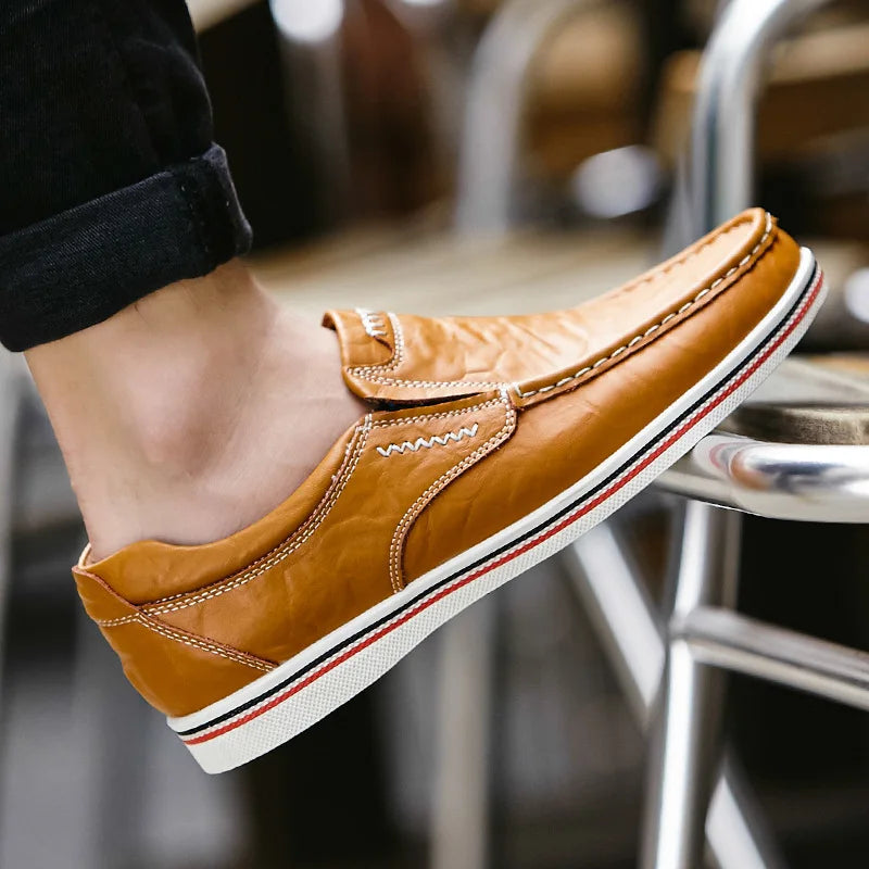 Kožené pánské příležitostné boty Flats Moccasins Men Loafers Party Driving Loafers boty Muž pravá kožená obchodní kancelář muži bota
