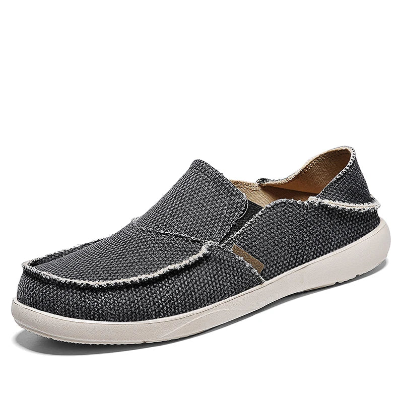 Ny ankomst vår sommer komfortable uformelle sko Lightweigh Mens Canvas Shoes for Men Slip-On Brand Fashion Flat Loafers Shoes