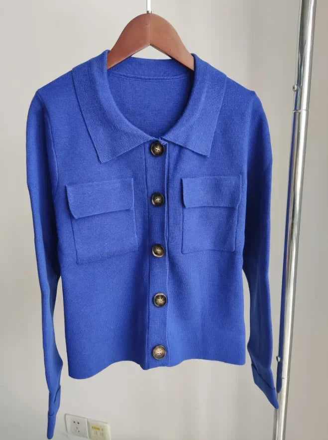 Femmes en tricot en tricot Couleur solide Coll-Down Collar tricot tricot simple Pull à poitrine avec des poches doubles femelles