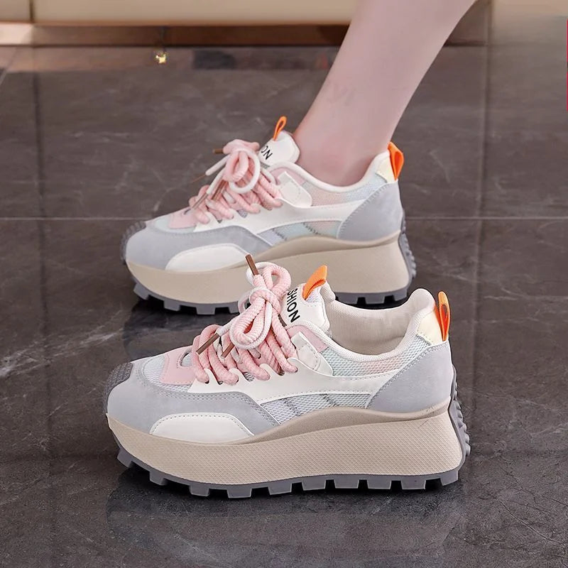 Spring automne Nouveau 2025 Plateformes féminines baskets en maille respirante Chaussures décontractées sans glissement confortables