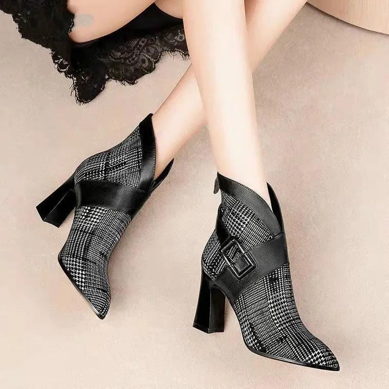 Stivali da donna sexy 2020 Autumn e inverno con tacchi alti a V inverno scarpe caviglia stivali in pelle stivaletti femminile da donna scarpe da matrimonio femminile