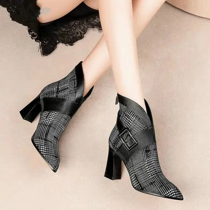 Stivali da donna sexy 2020 Autumn e inverno con tacchi alti a V inverno scarpe caviglia stivali in pelle stivaletti femminile da donna scarpe da matrimonio femminile
