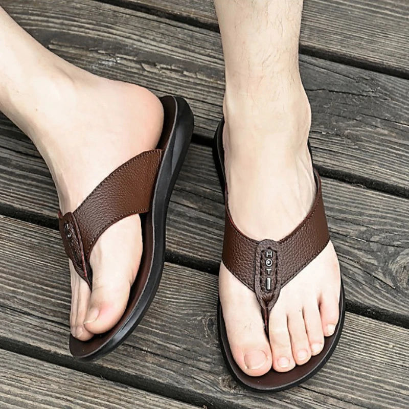 Hot Sale Men's Flip Flops High Quality Genuine Leather Men Slippers New Summer Beach Sandals Fashion Soft Soled Men Casual Shoes