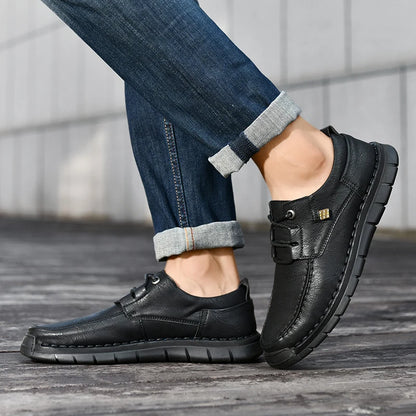 2024 NOWOŚĆ MĘŻCZYZN Casual Buty ręcznie robione skórzane mokasyny Wygodne buty męskie wysokiej jakości skórzane płaskie mokasyny Mężczyzny