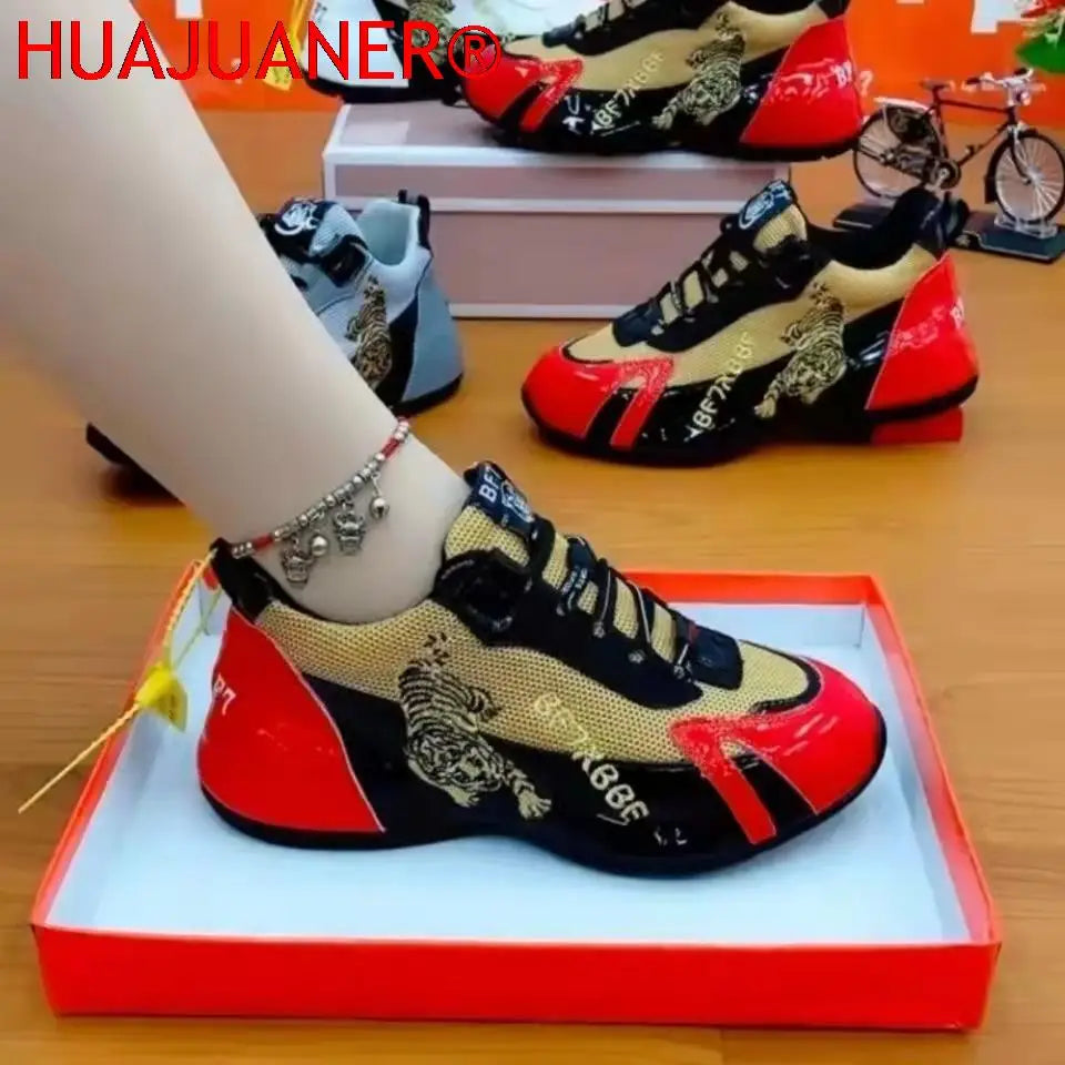 Nieuwe mannen dames sport gunstige tijger borduurwerk ademend low-top rode kleur bijpassende veter sneakers kleine witte schoenen