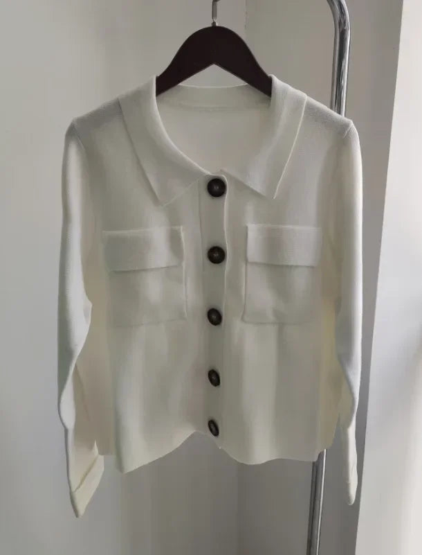 Femmes en tricot en tricot Couleur solide Coll-Down Collar tricot tricot simple Pull à poitrine avec des poches doubles femelles