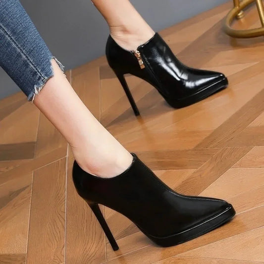 2024 Nuova Fashion in pelle Stivali da filo da donna a spillo da donna e con punta autunnale con boot con cerniera con cerniera di punta