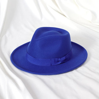 2022 Nya mode män fedoras hatt kvinnors jazzhatt med fluga elegant vår svart ullblandning mössa utomhus fellans hatt