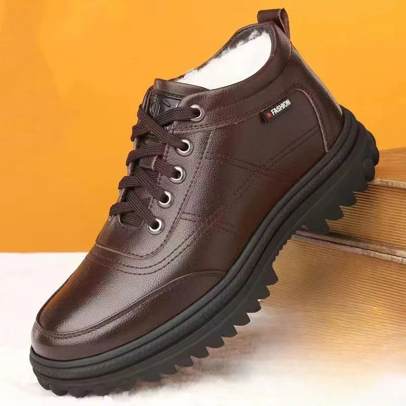 Nieuwe laarzen in de winter verdikt veelzijdige katoenen schoenen Casual gewatteerde sneeuwlaarzen mannelijke leerschoenen buitenshuis niet -slipschoen bota's