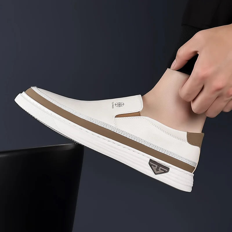 Echte lederen mannen handgemaakte casual schoenen luxemerk 2024 heren Loafers mocassins ademende slip op mannelijke rijschoenen