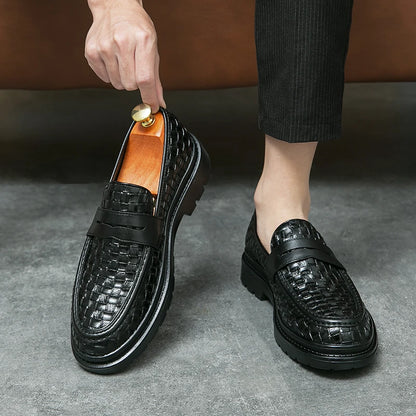 Britisk stil menns ekte skinnsko Massasjesol Casual Shoes av høy kvalitet Menns formelle sko allsidige loafers