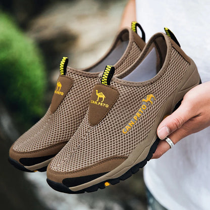 Muoti kesäkengät miehet rento kengät verkko ulkona hengittävä liukuvat asunnot miehet lenkkarit mukavat veden leipomot zapatillas