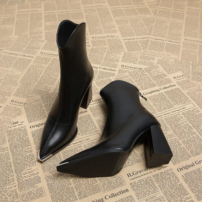 Šiljasti nožni nožni prljačice za gležnjeve modni patentni zatvarači kratki botas dame elegantne kvadratne visoke pete zima ženska obuća