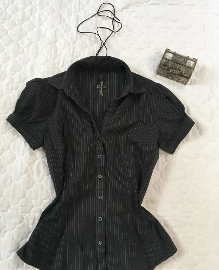 Vintage estetické ženy osobnost y2k štíhlé oděvy módní košile harajuku krátký rukáv topy ženské klasické klasické příležitostné tričko