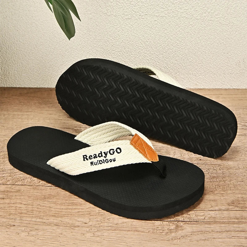 Moški copatci poletni notranji moški čevlji trend lahkih flip flops moški minimalistični modni počitniški priložnostni plaži copati