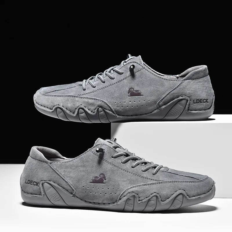Men Sneakers casuais 2023 Novo em botas de tornozelo Lace up Sapatos de machos moda mocas de alta qualidade homens de luxo calçados mocasines